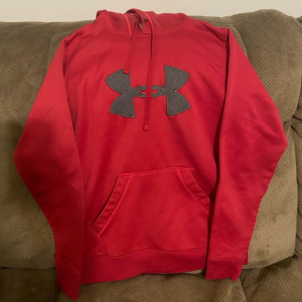 Women’s Under Armour sweatshirt
